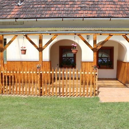 ホテル Orban Porta Szalafő エクステリア 写真